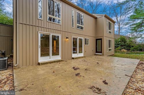 10402 Great Arbor Dr, Rockville MD  20854-4215 exterior