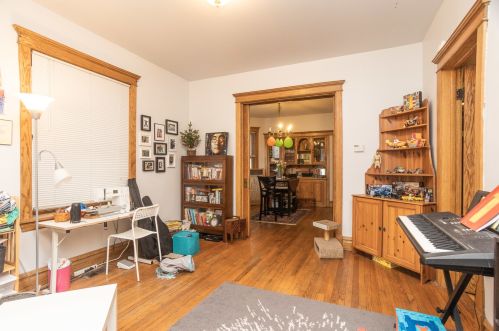 3746 Magnolia Ave, Chicago IL 60626-5305 exterior