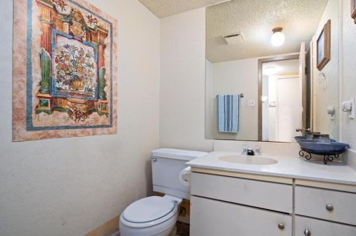 7241 Coronado Cir, Austin TX 78752-2008 exterior