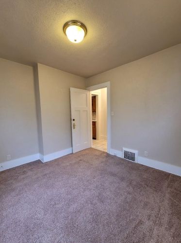 1314 49, Milwaukee WI 53208-1735 exterior