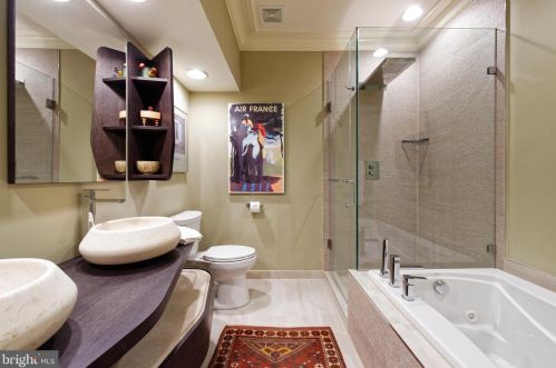 120 Queen St, Alexandria VA 22314-2610 exterior