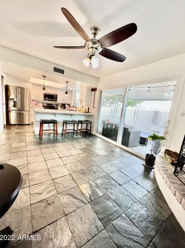 2451 Emile Zola Ave, Phoenix AZ 85032-6225 exterior