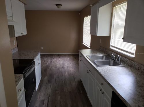 6077 North Ln, Orlando FL  32808-2112 exterior