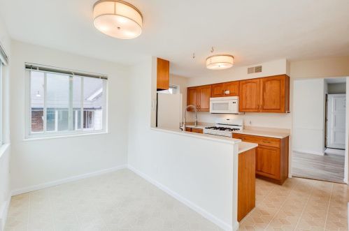 6325 Darlow Dr, Saint Louis MO 63123-3317 exterior