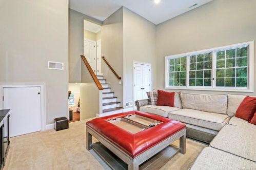 14 Faraway Rd, Armonk NY 10504-1215 exterior