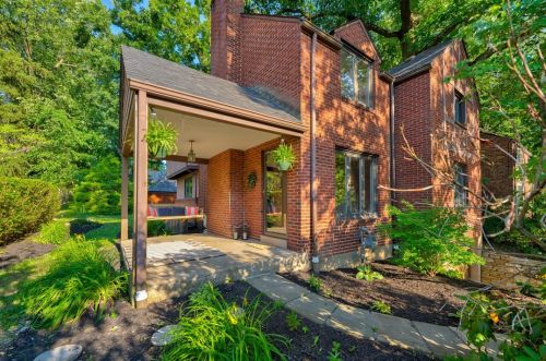 729 Crystal Dr, Pittsburgh PA  15228-2444 exterior