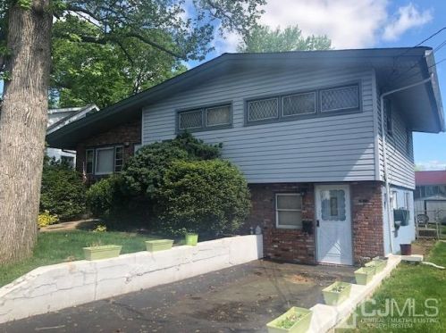 18 Warwick St, Iselin, NJ 08830-1838