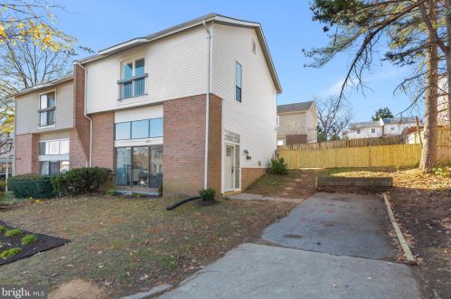 4717 6th Pl, Washington, DC 20017-2320