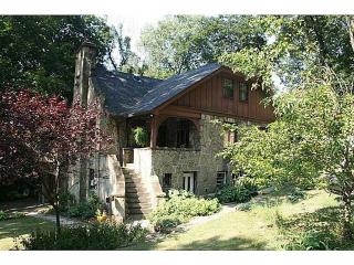 615 Centre Ave, Pittsburgh, PA 15229-1809