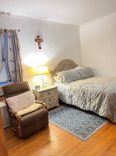 6438 Claremont Ave, Chicago IL 60625-1812 exterior