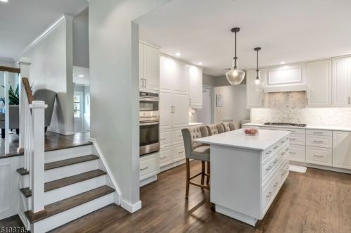 162 Bee Mdw Pkwy, Whippany NJ exterior