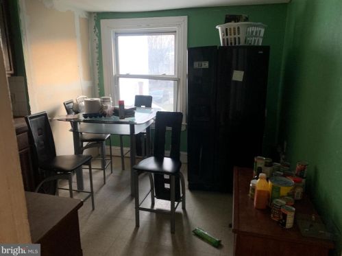 124 Main St, Darby PA 19023-2906 exterior