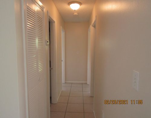 130 Wisteria Ave, Fort Pierce FL 34982-5907 exterior