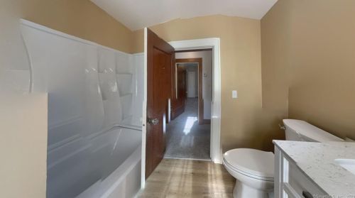 14 Reed St, Vernon CT 06066-3728 exterior