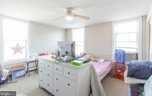 368 Daly St, Philadelphia PA 19148-3329 exterior