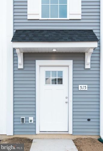 46 Overlook Dr, Hanover PA 17331-9136 exterior