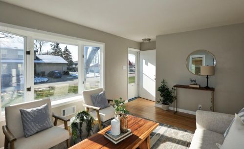 11056 Mount Vernon Ave, Milwaukee, WI 53226-4136