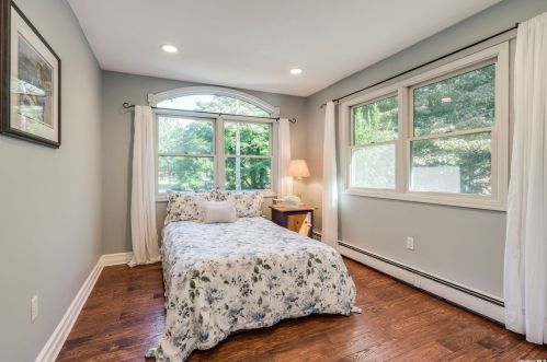 50 Lewis Ct, Huntington Station NY 11746-1113 exterior