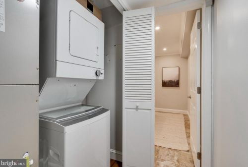 145 U St, Washington DC 20001-2338 exterior