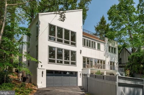 2838 Chesterfield Pl, Washington DC  20008-1015 exterior