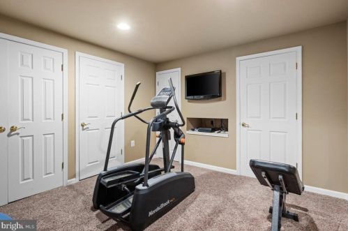 2949 Queensberry Dr, Huntingtown MD 20639-2306 exterior