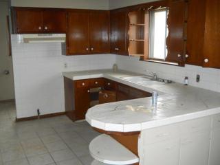 2140 Kentwood Ave, Springfield MO  65803-4023 exterior