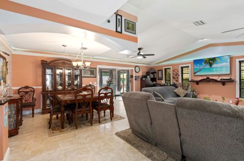 1602 Thumb Pt Dr, Fort Pierce FL 34949-3569 exterior