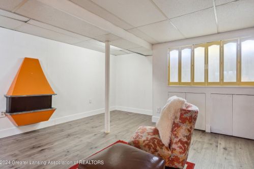 1806 Linden St, East Lansing MI 48823-3722 exterior