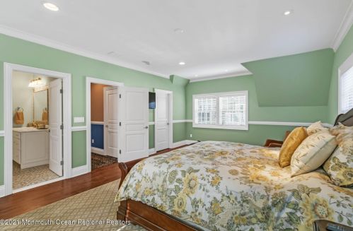 41 Marlpit Pl, Middletown NJ 07748-2028 exterior