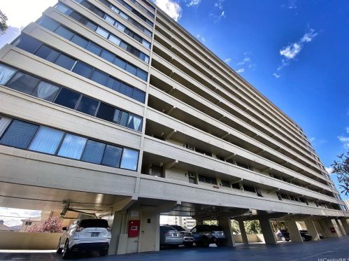 1040 Kinau St, Honolulu HI  96814-1028 exterior