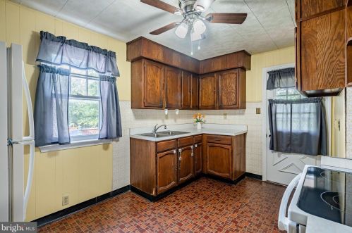 35 Norman St, Chester PA 19014-2140 exterior