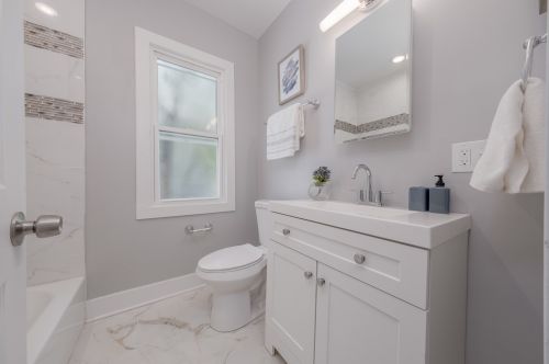 10133 Perry Ave, Chicago IL 60628-3428 exterior