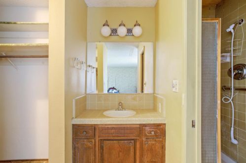 2507 Golf Rd, Turlock CA 95380-9748 exterior