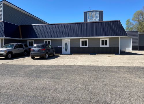 68 10th St, Plainwell MI  49080-9714 exterior