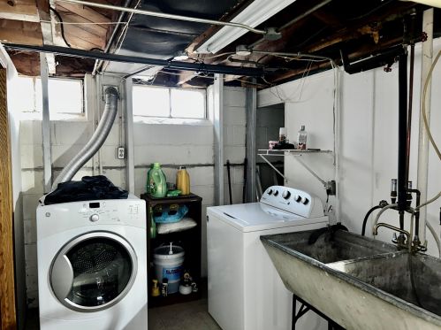 3673 18th St, Milwaukee WI  53221-1551 exterior