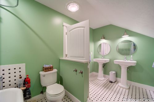 1626 Orshal Rd, Meskegon MI 49445-8804 exterior