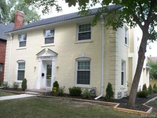 17114 Muirland St, Detroit, MI 48221-3017