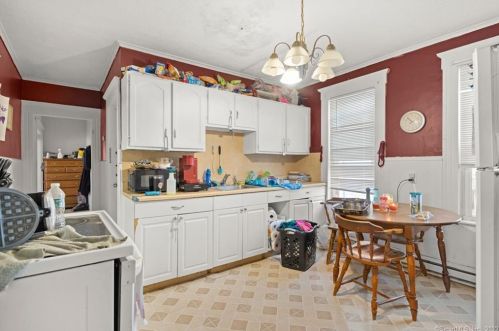 37 Whiting Ave, Torrington CT 06790-4921 exterior