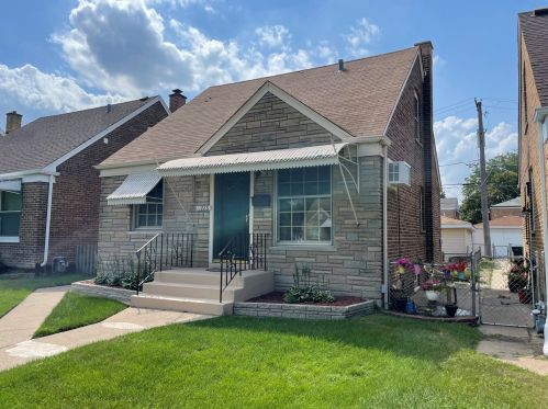 11228 Avenue, Chicago IL  60617-7142 exterior