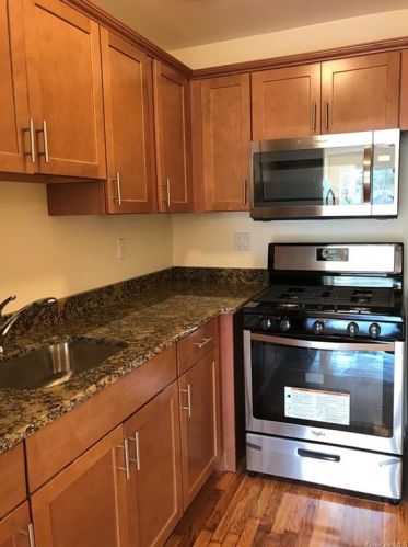 2025 Daly Ave, Bronx NY 10460-2834 exterior