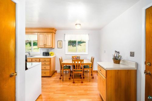 1445 Fern Ave, Duluth MN 55805-1133 exterior