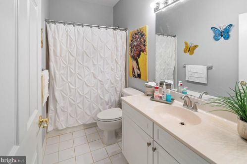 103 Kyle Ct, Trenton NJ 08690-1405 exterior