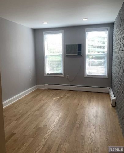 231 46th St, Union City NJ  07087-6376 exterior