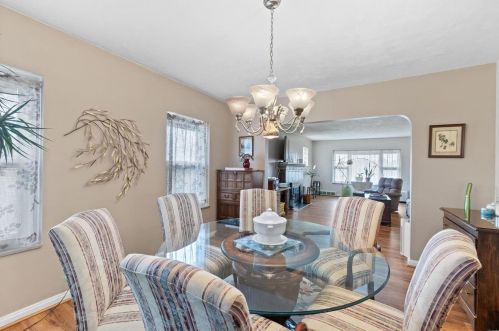 8411 Valcour Ave, Saint Louis MO 63123-3112 exterior