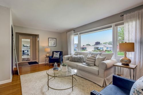 5536 Mohawk Ave, Milwaukee WI 53217-5034 exterior