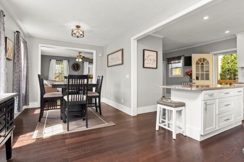 11 Edlin St, Worcester MA 01603-1945 exterior