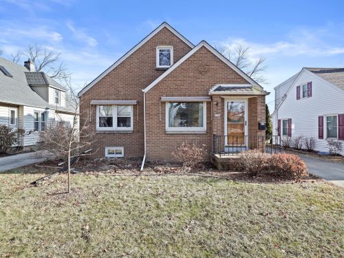 2336 84th St, Milwaukee, WI 53226-1902