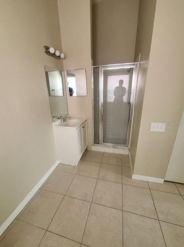 7421 Becky Thatcher Ln, Tampa FL exterior