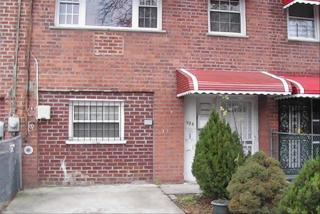 928 225th St, Bronx, NY 10466-4606