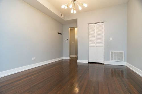 2657 Ridgeway Ave, Chicago IL  60647-1119 exterior